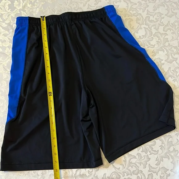Under Armour shorts - Picture 6 of 6